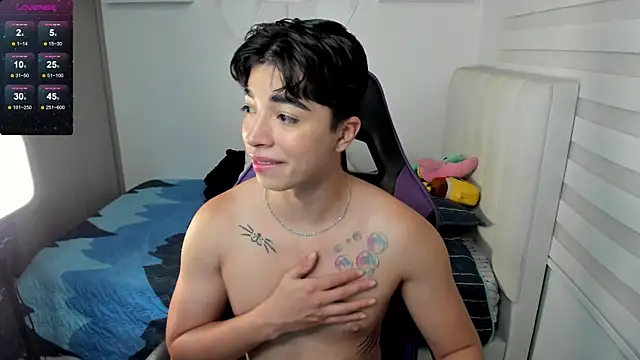 santy7v7 online show from October 19, 1:47 pm