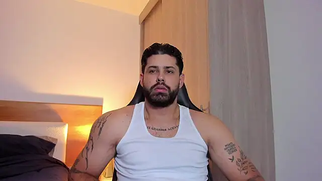 Snapshot of Justyn_Torres chatting on March 10, 9:18 pm Justyn Torres online show from March 10, 9:18 pm