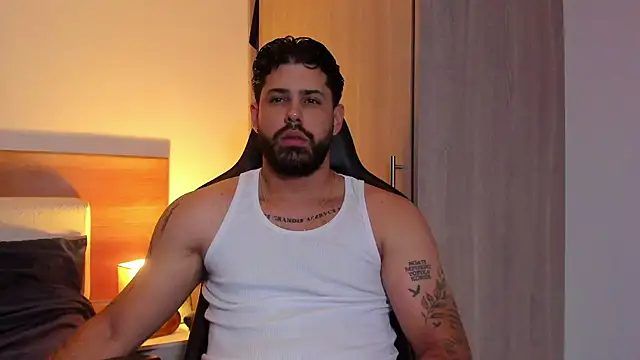Snapshot of Justyn_Torres chatting on March 8, 7:29 pm Justyn Torres online show from March 8, 7:29 pm