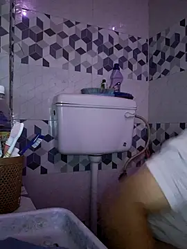 Adityagj123 online show from October 9, 1:16 pm