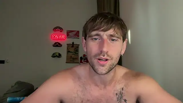 lukegunn online show from May 3, 11:39 pm