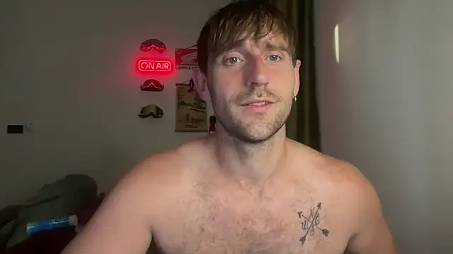 lukegunn online show from May 2, 11:29 pm