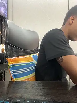 XWillianSmithX online show from September 24, 5:33 pm