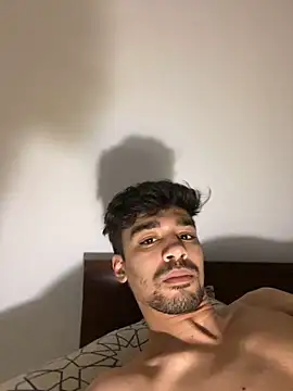 Snapshot of Hermanooooooo chatting on February 4, 3:11 am Hermanooooooo online show from February 4, 3:11 am