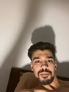 Snapshot of Hermanooooooo chatting on December 7, 1:15 am Hermanooooooo online show from December 7, 1:15 am