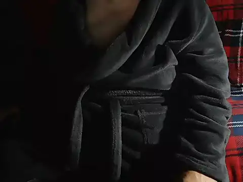 Snapshot of onkelgrau65 chatting on October 14, 2:18 am onkelgrau65 online show from October 14, 2:18 am