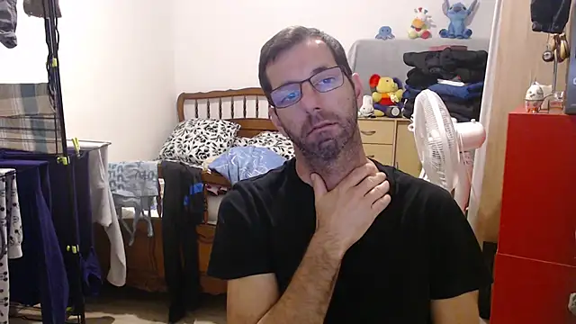 Snapshot of steph19x5 chatting on October 16, 7:05 am steph19x5 online show from October 16, 7:05 am