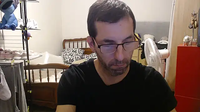 Snapshot of steph19x5 chatting on October 13, 6:19 am steph19x5 online show from October 13, 6:19 am