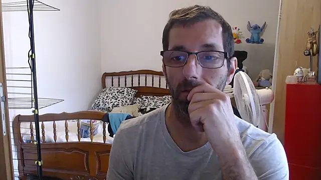 Snapshot of steph19x5 chatting on October 27, 10:17 am steph19x5 online show from October 27, 10:17 am