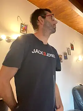 Snapshot of steph19x5 chatting on October 17, 7:12 am steph19x5 online show from October 17, 7:12 am