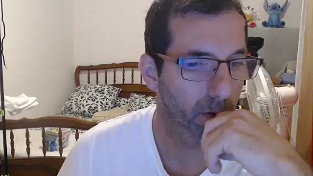 Snapshot of steph19x5 chatting on October 21, 8:06 am steph19x5 online show from October 21, 8:06 am