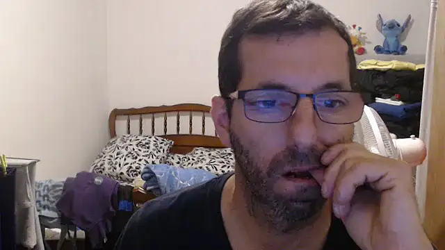 Snapshot of steph19x5 chatting on October 18, 7:13 am steph19x5 online show from October 18, 7:13 am