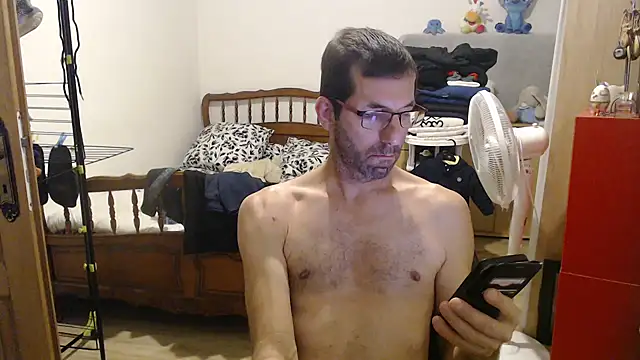 Snapshot of steph19x5 chatting on October 24, 7:04 pm steph19x5 online show from October 24, 7:04 pm