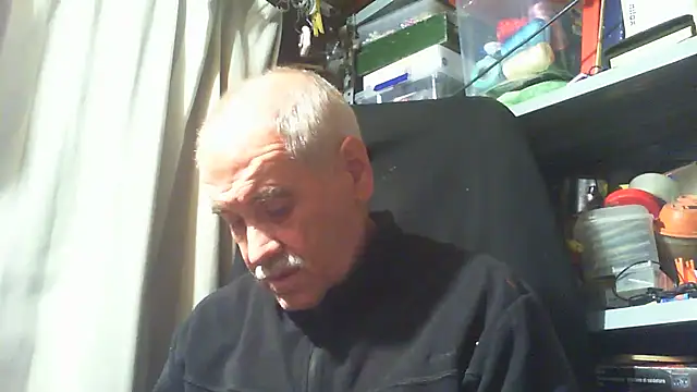 Snapshot of nonnomaturobisex chatting on October 15, 5:20 pm nonnomaturobisex online show from October 15, 5:20 pm