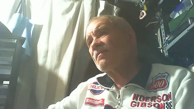 Snapshot of nonnomaturobisex chatting on October 27, 3:58 pm nonnomaturobisex online show from October 27, 3:58 pm