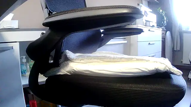 suedel65 online show from April 27, 4:42 am