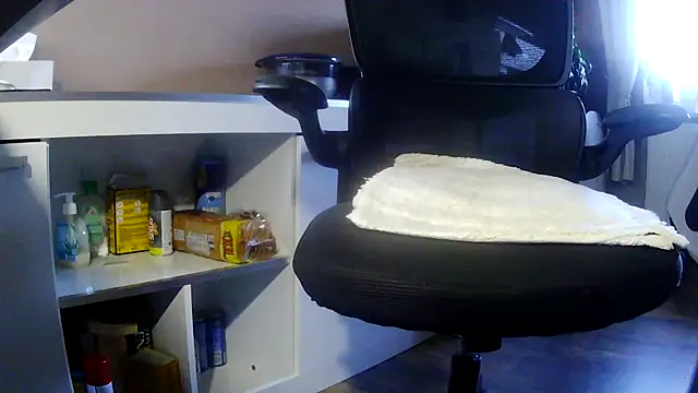 suedel65 online show from April 26, 4:32 am