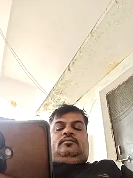 Snapshot of Desi_Londa_143 chatting on October 27, 5:43 am Desi Londa 143 online show from October 27, 5:43 am