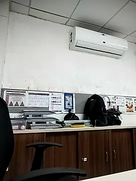 Desi Londa 143 online show from November 17, 4:26 am