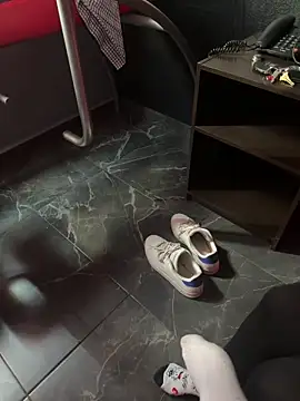 migu4i online show from February 5, 8:05 pm