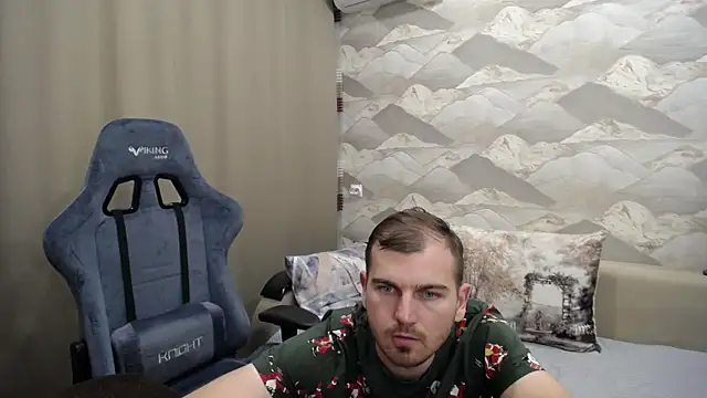 Snapshot of SerzhKorol1 chatting on October 24, 4:09 pm SerzhKorol1 online show from October 24, 4:09 pm