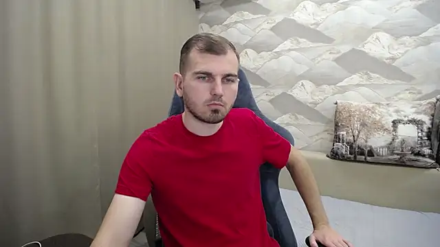 Snapshot of SerzhKorol1 chatting on October 13, 10:32 am SerzhKorol1 online show from October 13, 10:32 am