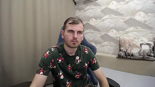 Snapshot of SerzhKorol1 chatting on October 22, 3:49 pm SerzhKorol1 online show from October 22, 3:49 pm