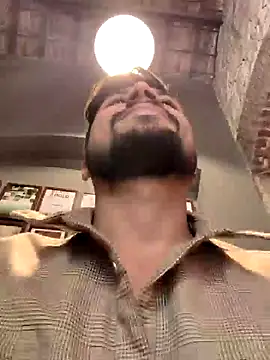 Snapshot of _IRRESISTIBLE_ chatting on February 16, 9:04 am IRRESISTIBLE online show from February 16, 9:04 am