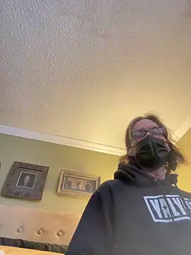 odieopie73 online show from January 28, 5:14 pm