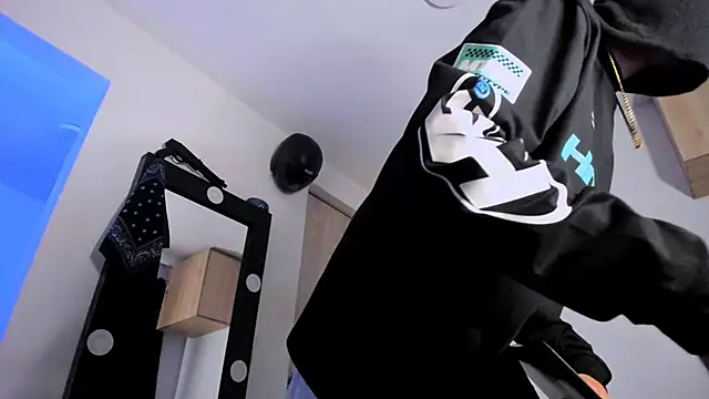 Samuel Suarez online show from October 15, 5:59 am