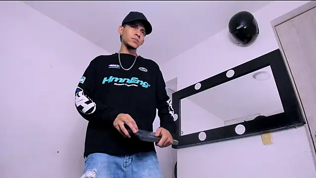 Samuel Suarez online show from May 5, 6:04 am