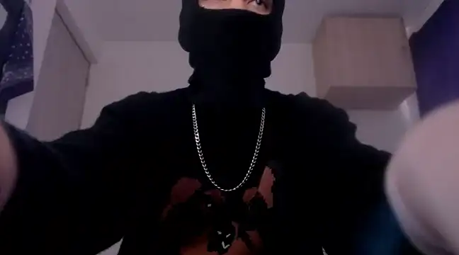 Snapshot of Samuel_Suarez chatting on January 22, 2:35 pm Samuel Suarez online show from January 22, 2:35 pm