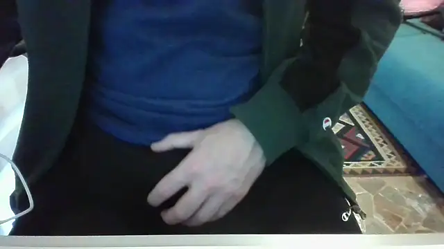 Snapshot of alessex24 chatting on February 1, 9:11 am alessex24 online show from February 1, 9:11 am