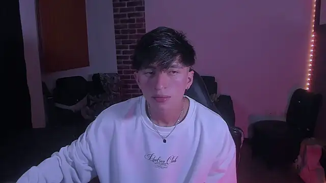 Thomass clark online show from April 18, 12:56 am