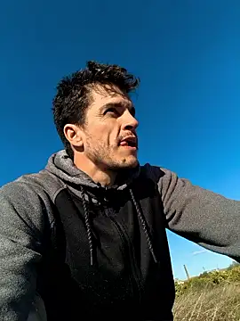 HeteroOli online show from March 29, 4:18 pm