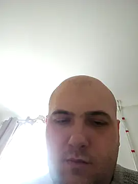 mario890605 online show from March 12, 12:24 pm