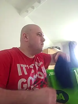 mario890605 online show from March 13, 2:46 pm