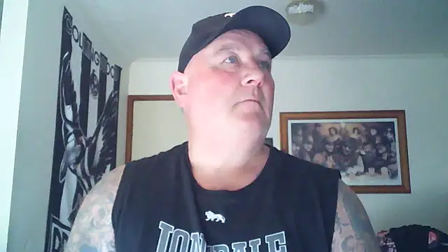 Snapshot of HOTANAL chatting on October 14, 5:47 am HOTANAL online show from October 14, 5:47 am