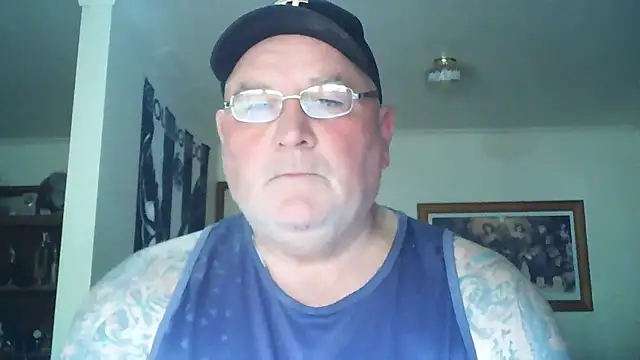 Snapshot of HOTANAL chatting on October 25, 2:02 am HOTANAL online show from October 25, 2:02 am