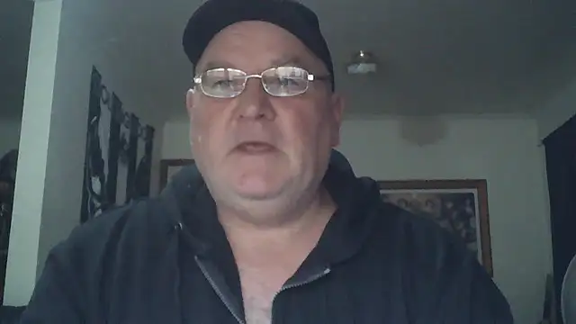 Snapshot of HOTANAL chatting on October 30, 10:11 pm HOTANAL online show from October 30, 10:11 pm