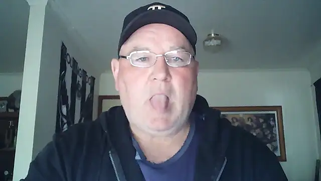 Snapshot of HOTANAL chatting on October 23, 1:20 am HOTANAL online show from October 23, 1:20 am