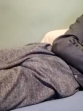 ymcmbillio online show from February 14, 6:40 pm