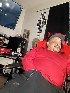 yellowwetfox online show from March 1, 2:26 am