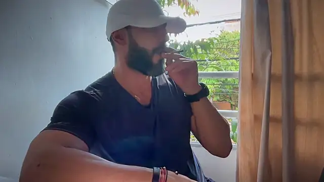 romeolovedark online show from June 17, 10:11 pm