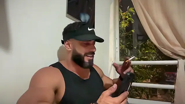 romeolovedark online show from April 29, 4:17 am