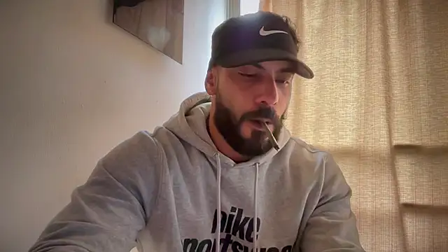 romeolovedark online show from March 29, 8:53 pm