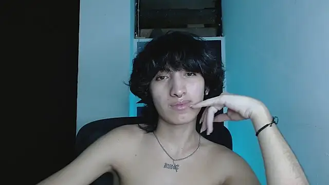littlextreme online show from May 21, 1:56 am