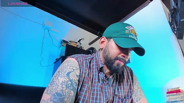 Snapshot of CamiloGray_ chatting on September 15, 3:24 pm CamiloGray online show from September 15, 3:24 pm