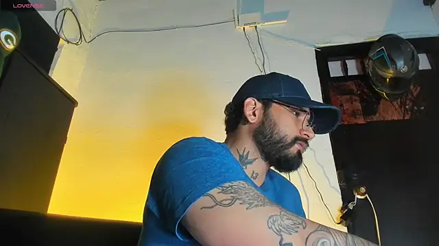 CamiloGray  online show from December 21, 1:52 pm