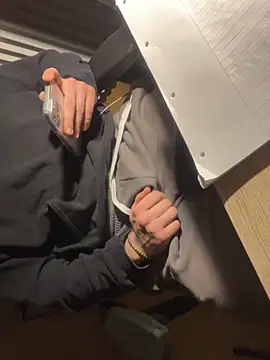 flawlessbigg online show from January 8, 4:22 pm